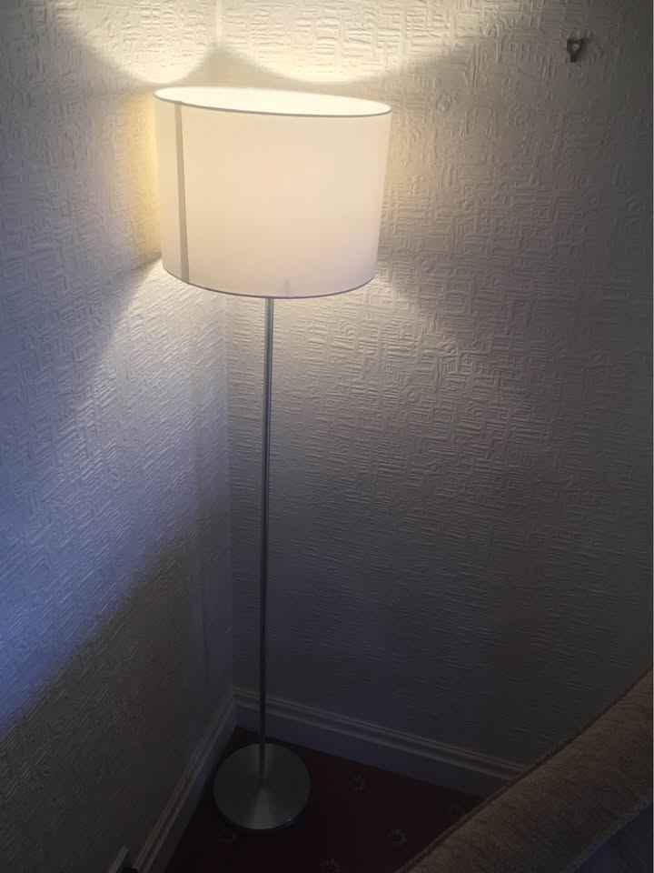 Floor lamp