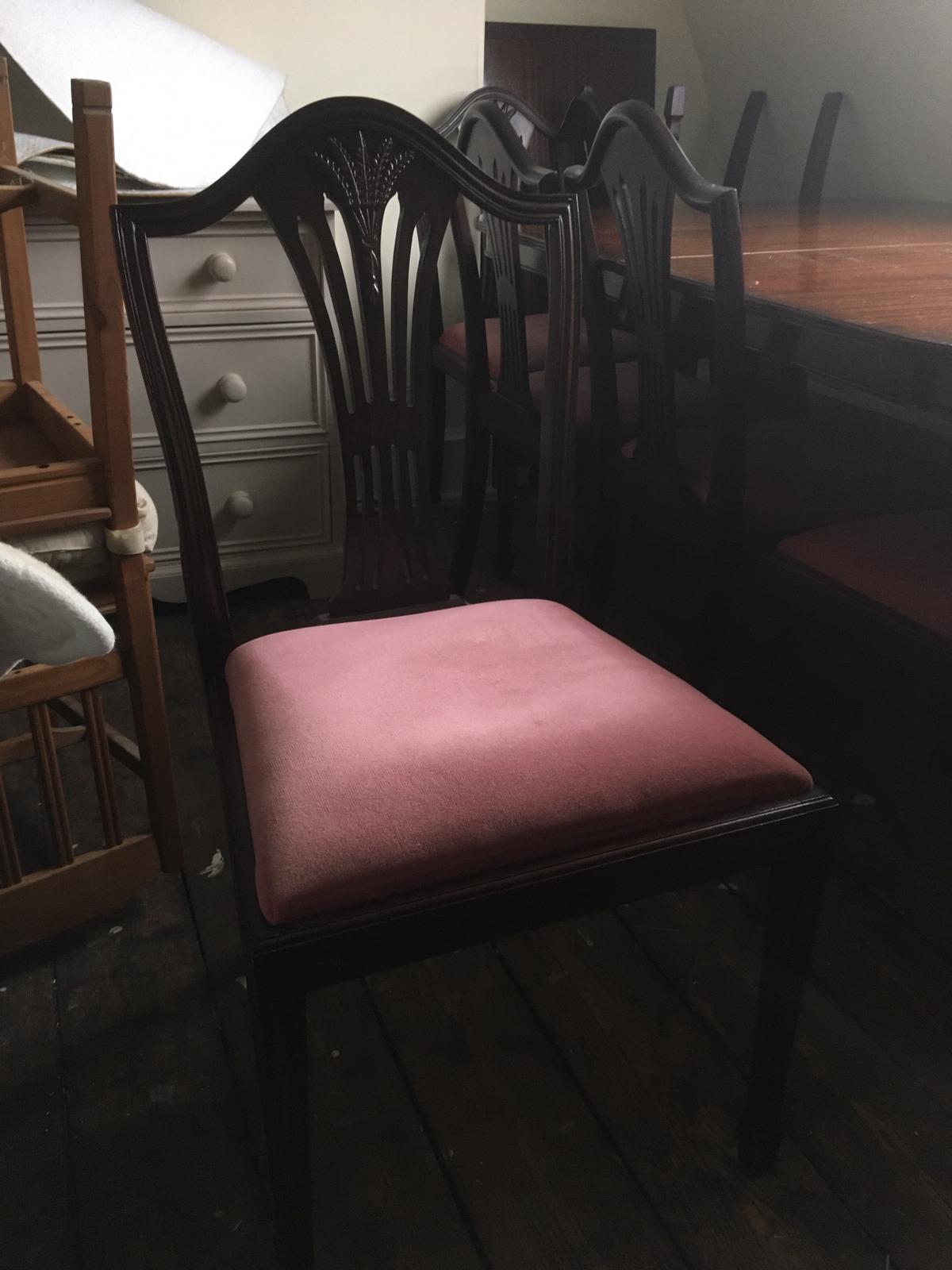 Mahogany Table with 8 chairs