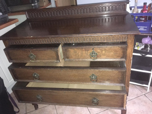 Sideboard / Chest of draws